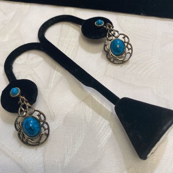 Vintage Silver And Faux Turquoise Dangling Earrings - Picture 13 of 14